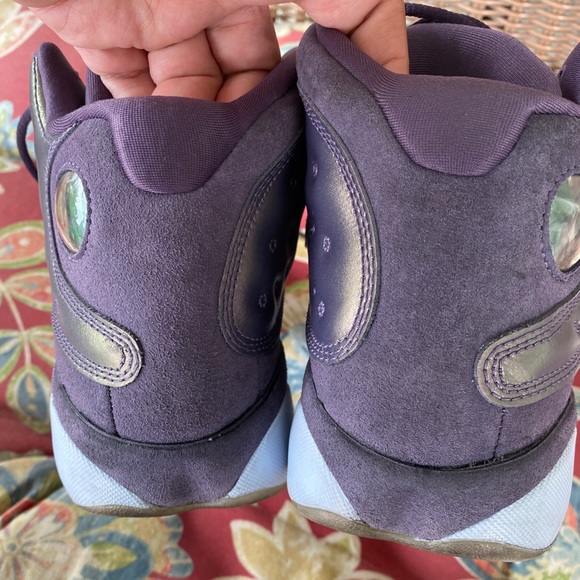 Dark Raisin Jordan 13 size 7y - Picture 2 of 5